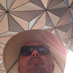 Meet your Posher, Brad